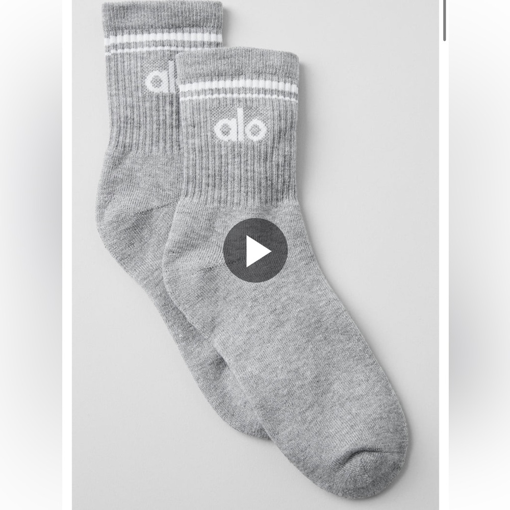 COPY - ALO- Unisex Half-Crew Throwback Sock
